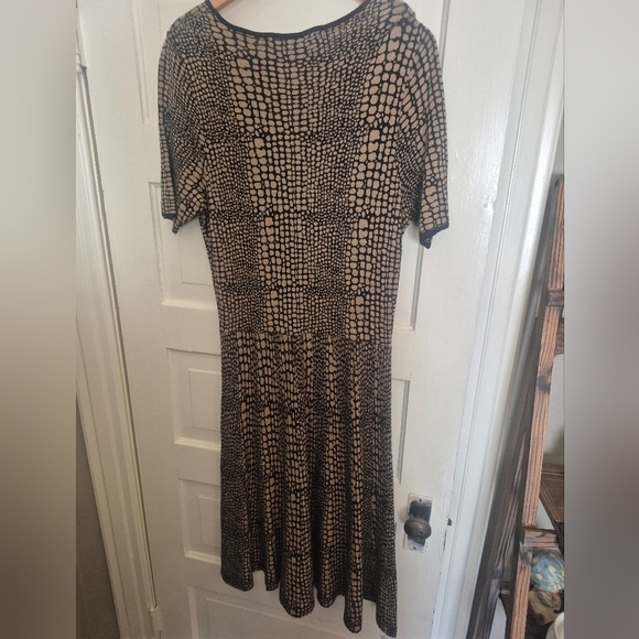 Luxe By Carmen Marc Valvo 1X Animal Print Fit & Flare Sweater Dress - Picture 4 of 6